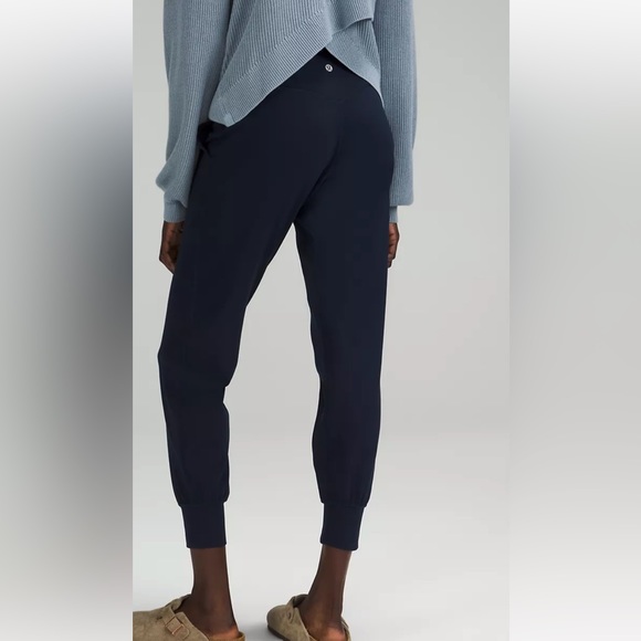 Lululemon - Align™ High-Rise Jogger
Full Length Navy - Picture 2 of 7